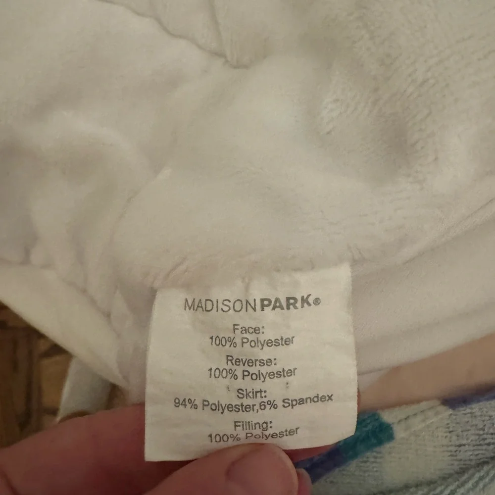 Madison Park White Mattress Cover